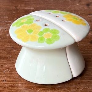 Vintage Franciscan Picnic Flower Power Mushroom Shape Salt and Pepper Shakers
